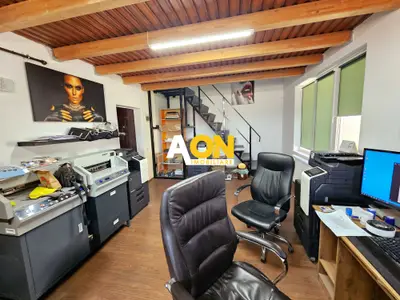 Apartament 4 camere, 2 bai,pretabil pt. birouri, zona ultracentrala
