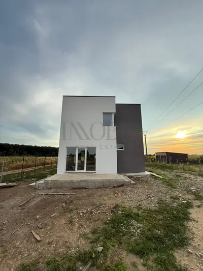 Case Noi în Ansamblu Privat | Strada Plevnei | 5 Locuințe |