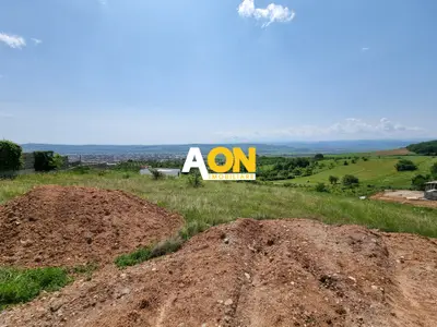 De vânzare teren intravilan 1000mp zona Seigau