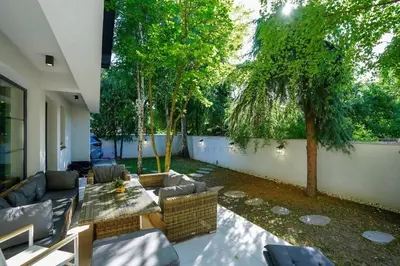 Premium villa fully renovated | Hero Iancu Nicolae | Private garden