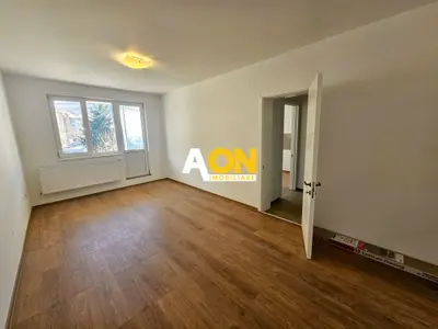 Apartament cu o camera, 40 mp utili + balcon 10 mp, etaj 1, Cetate