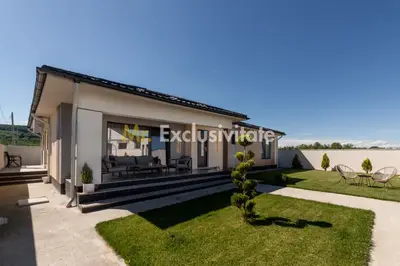 Casă de vânzare exclusivistă în Titesti, Arges