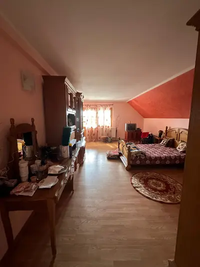 Casa 4 camere, Zona Ilisesti