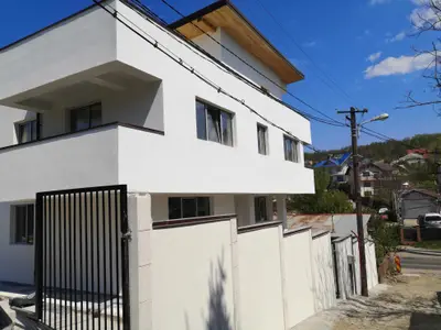 Imobiliare, Vând Apartament Iași 4 camere in vila noua, aproape de UMF