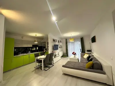Vand Apartament cu 2 camere + un loc de parcare
