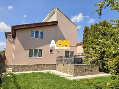 1/2 Duplex mobilat, utilat, 3 camere, 323 mp teren, Cetate, zona Schit