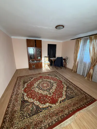 Casa 3 camere, Zona Salcea