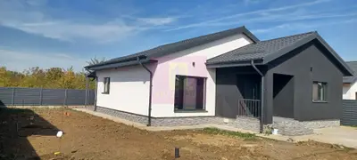 Gulia, casă 4 camere parter, 107 mp utili, curte 500, aproape padure