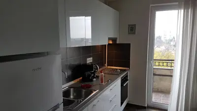 Vand ap. cu 4 cam.in zona Poli2 cu garaj sub BLOC.
