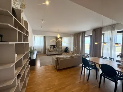 APARTAMENT de LUX cu 3 CAMERE cu Terasa si loc de parcare