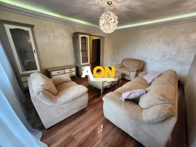 De vanzare apartament 3 camere, Closca