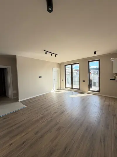 Apartament 2 camere, terasa, etaj intermediar, garaj, Eroilor