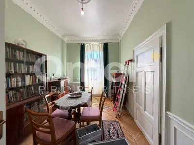 Casa renovata cu curte pentru inchiriere, zona Centrul Vechi