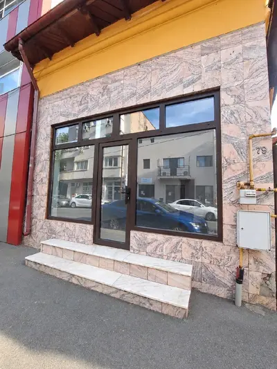 Închiriez spațiu comercial Tineretului