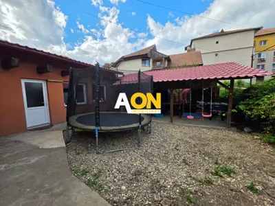 De Vânzare sau Închiriere – Imobil Versatil cu 2 Clădiri zona Cetate