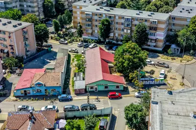 Casă individuală cu potențial comercial excelent in cartierul Vlaicu