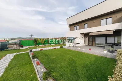 Casa exclusivistă 5 camere cu vedere panoramică Mioveni-Argeş