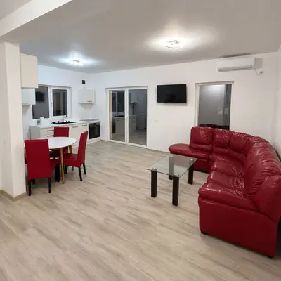 Jumătate de duplex nou, 3 camere, mobilat și utilat – teren de 300 mp