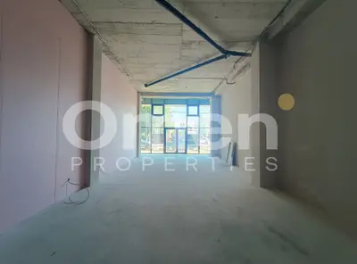 Spațiu comercial 80 mp – Open-space | Acces secundar pentru marfă