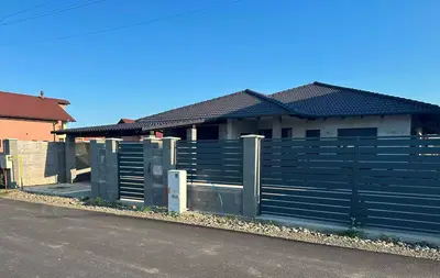Casa noua in Paulesti cu 7 ari teren aferent.