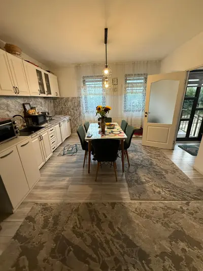 Casa, Zona Plopeni