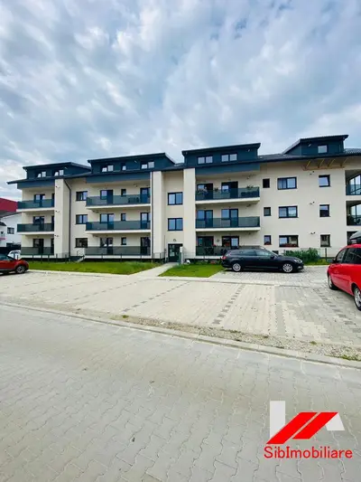 Apartament 3 camere , cu gradina de 40 mp , predare la cheie, zona Selimbar-Promenada