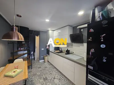 Apartament 3 camere + spatiu depozitare, scara interioara, TolstoI