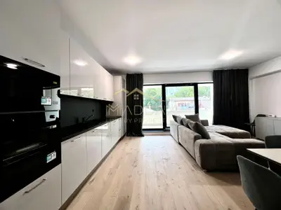 Apartament LUX**4 Camere**Parcare inclusa//Metrou Aviatorilor-Herastrau