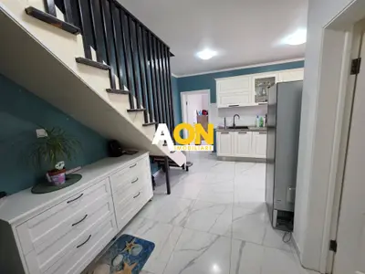 Apartament 3 camere + mansarda, cu garaj și boxă, mobilat, bloc nou