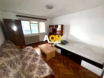 De vanzare garsoniera, foste proprietati, Closca-Cetate