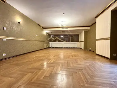 Vila centrala cu 13 camere *460mpu* + garaj // Dorobanți