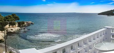 Hotel de vanzare, insula Aegina, Grecia, prima linie la marea Egee