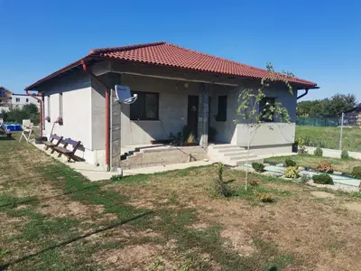BRASADAS vinde casa 3 dormit. 120mp 13 ari 2019 Bercu Rosu.