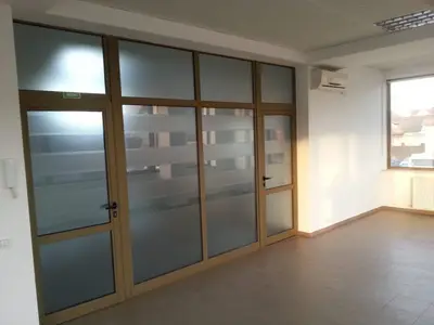 Spatiu birouri  etaj 1 de inchiriat 70mpu open space Calea Dumbravii