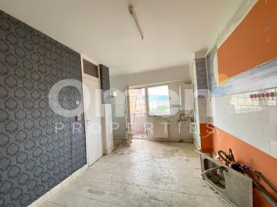 Apartament cu 2 camere decomandat, zona Catedralei