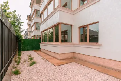 Titan- Bloc boutigue- apartament 3 camere cu curte