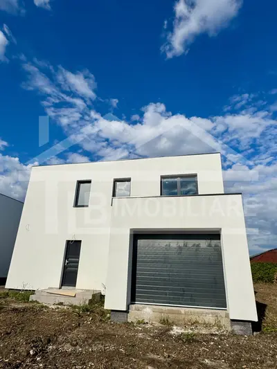 Casă individuală, 4 camere, 120mp utili, teren 442mp, Zona Unirii