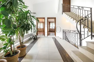 Vila proaspăt renovată Domenii | 7 camere | 4 locuri parcare