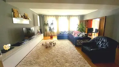Casa/Vila deosebită, zona liniștită cu multă verdeață, str. Sărmaș