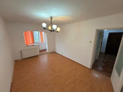 Apartament 3 camere , Paraului, zona Astra.