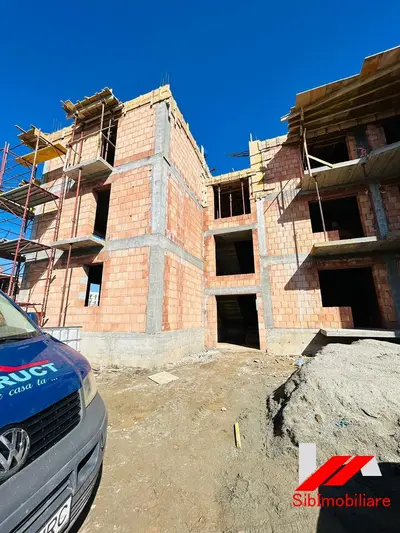 Apartament 2 camere bucatarie separata de vanzare in Selimbar Doamna Stranca