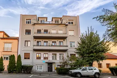 Apartament central - 84 mp utili - etaj 1 - COMISION 0