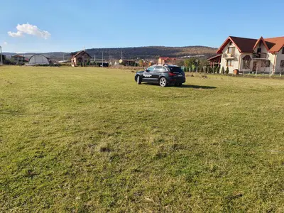 Teren intravilan 4.690mp.deschidere la 2 drumuri,zona Unirii