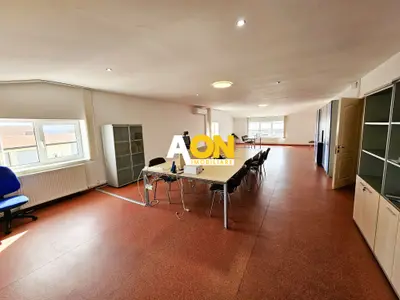 Spatii de birouri, 262 mp utili 6 birouri, 10 locuri de parcare,Centru
