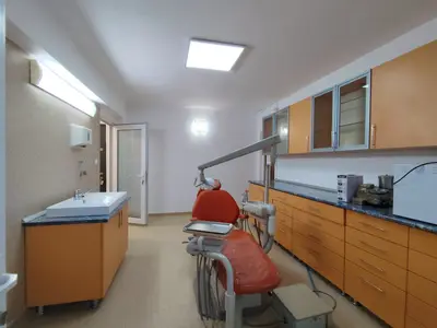 Cabinet stomatologic, echipat, modern, zona Lacu Rosu, Oradea, VANZARE