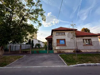 BRASADAS vinde casa in zona semicentrală cu teren 9 ari.