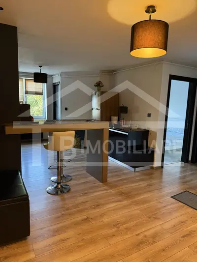Apartament cu 3 camere, 90mp,  garaj, Zona E.On