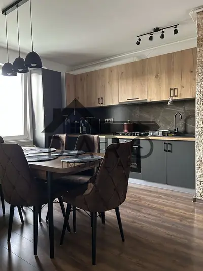 Apartament cu 3 camere