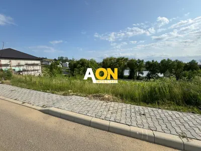 De vanzare 830mp teren intravilan, vedere exclusivista Lacul Chereteu