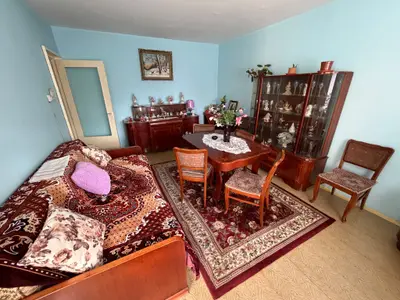 Apartament 2 camere, etaj 1 - zona Cetate